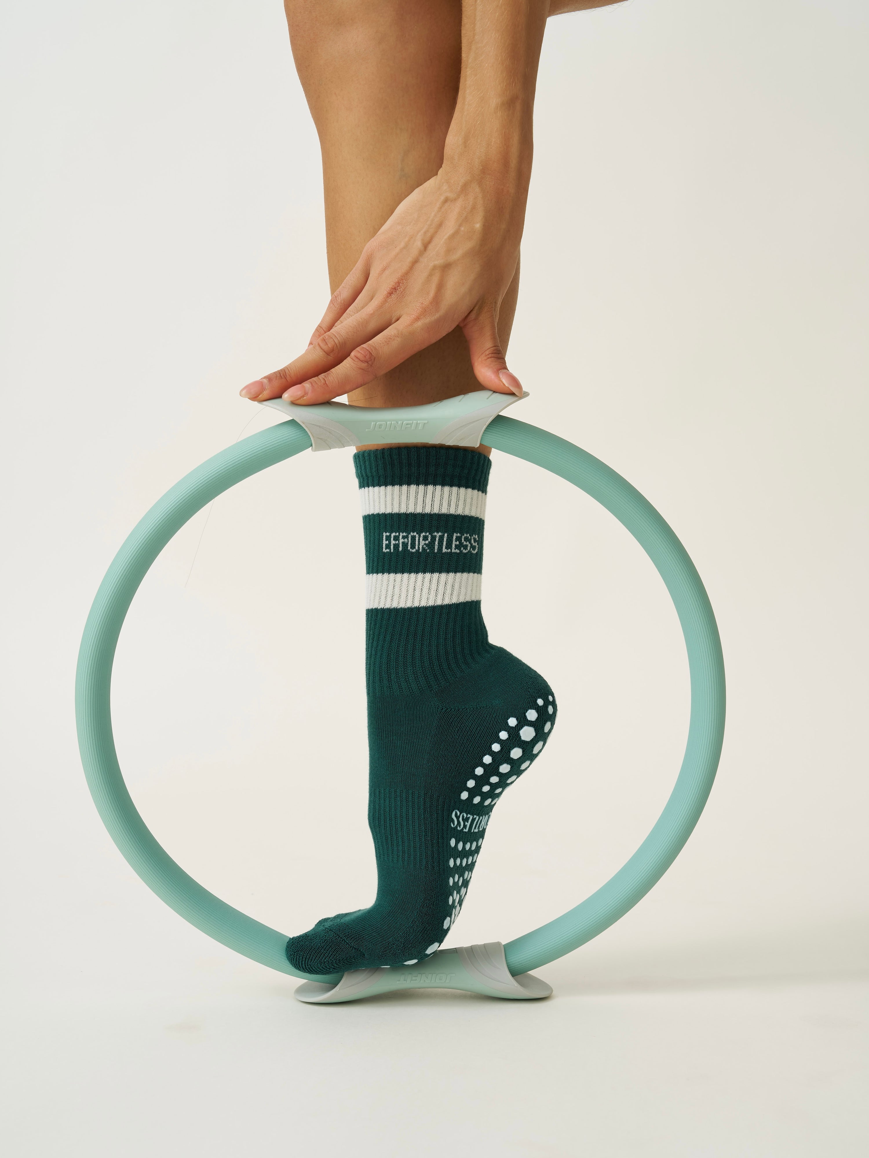 😌 Effortless Club Signature Grip Sock
