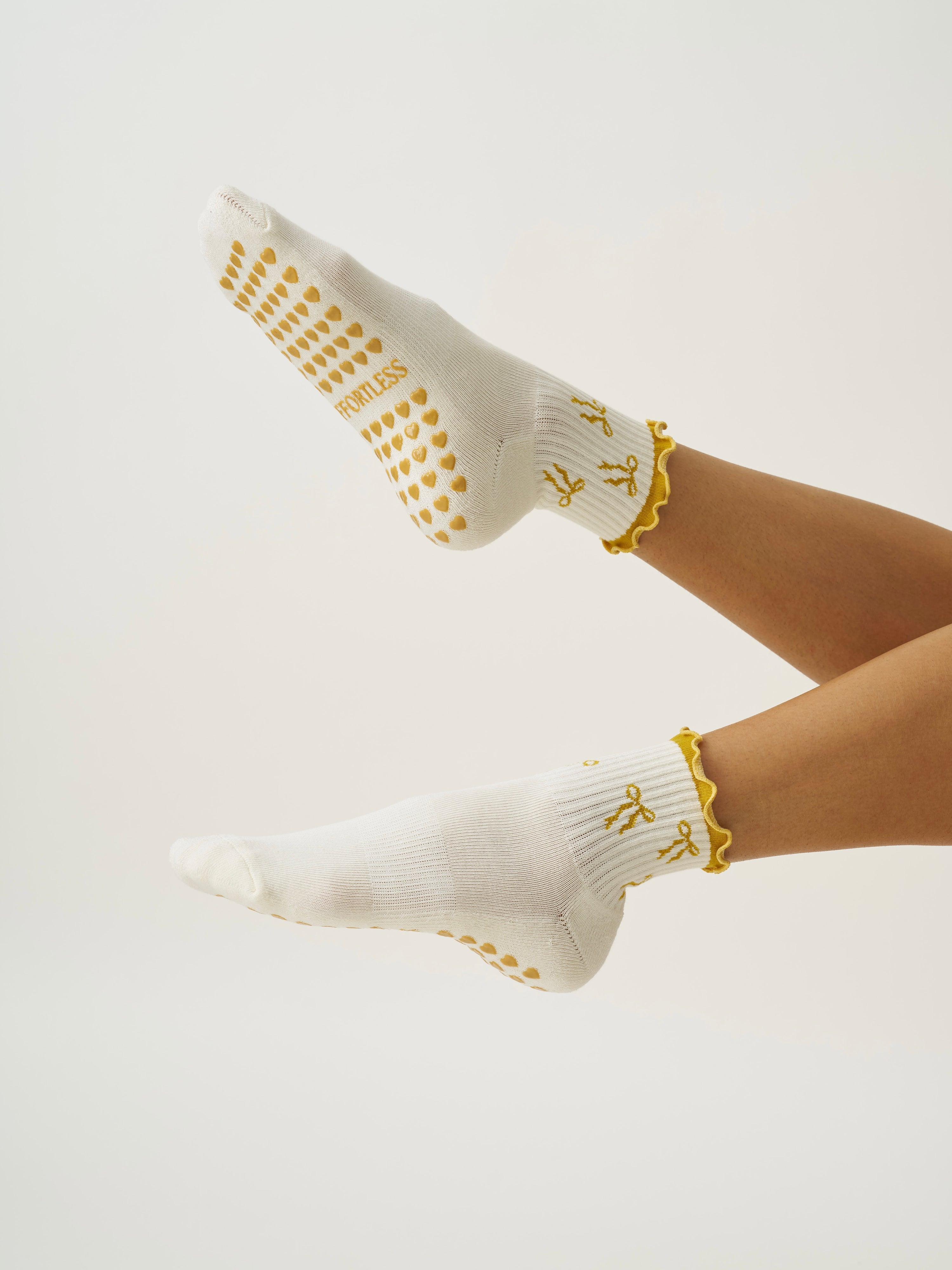 🎀 Bow Ruffle Grip Sock [Gold]