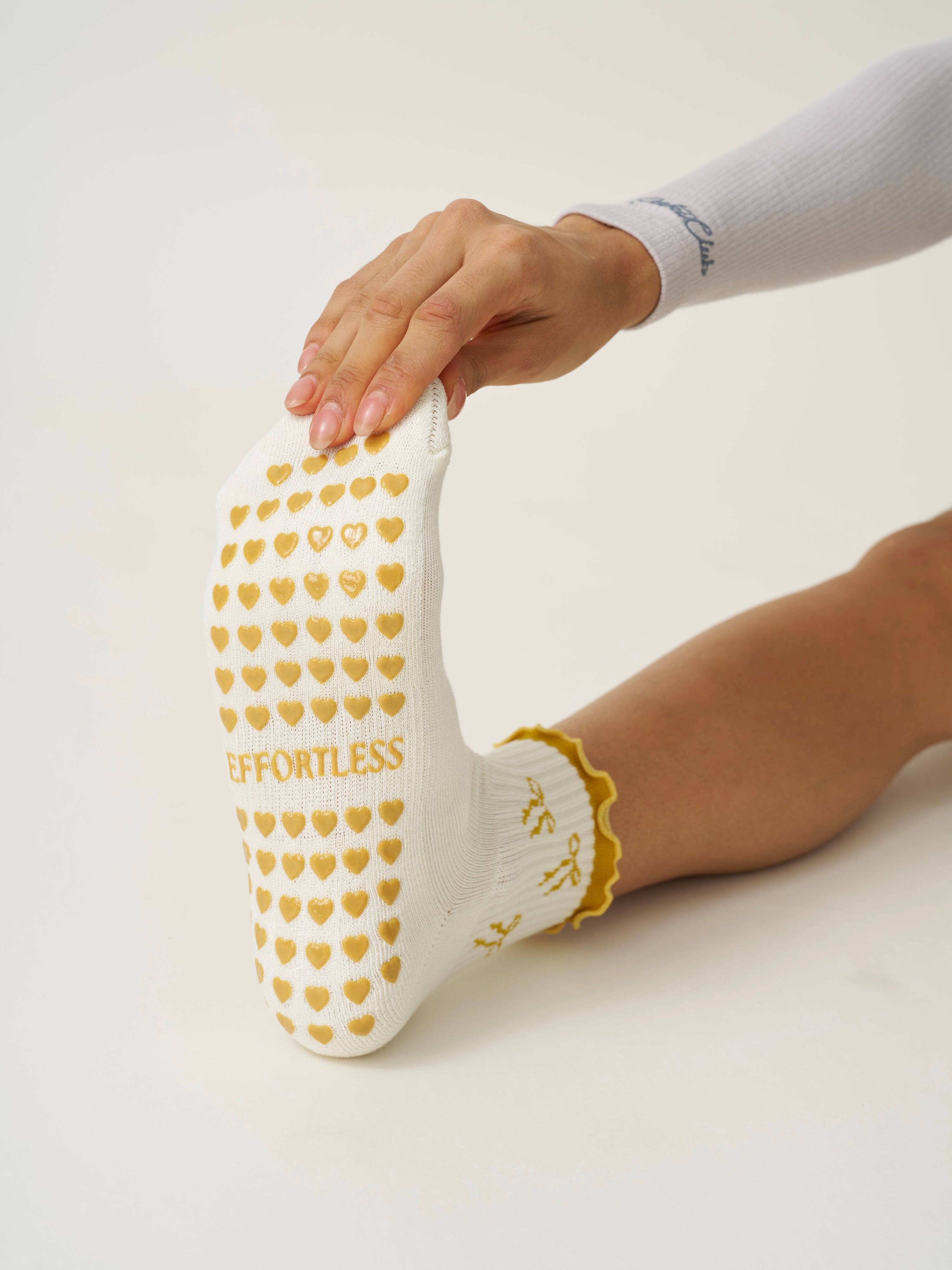 🎀 Bow Ruffle Grip Sock [Gold]