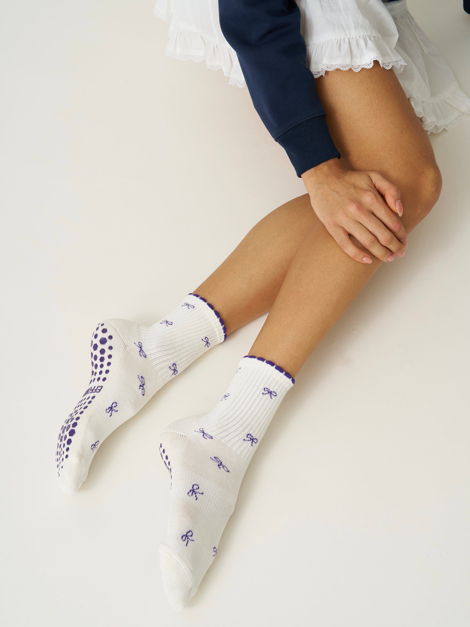 🎀 Mini Bow Petal Grip Sock [Indigo]
