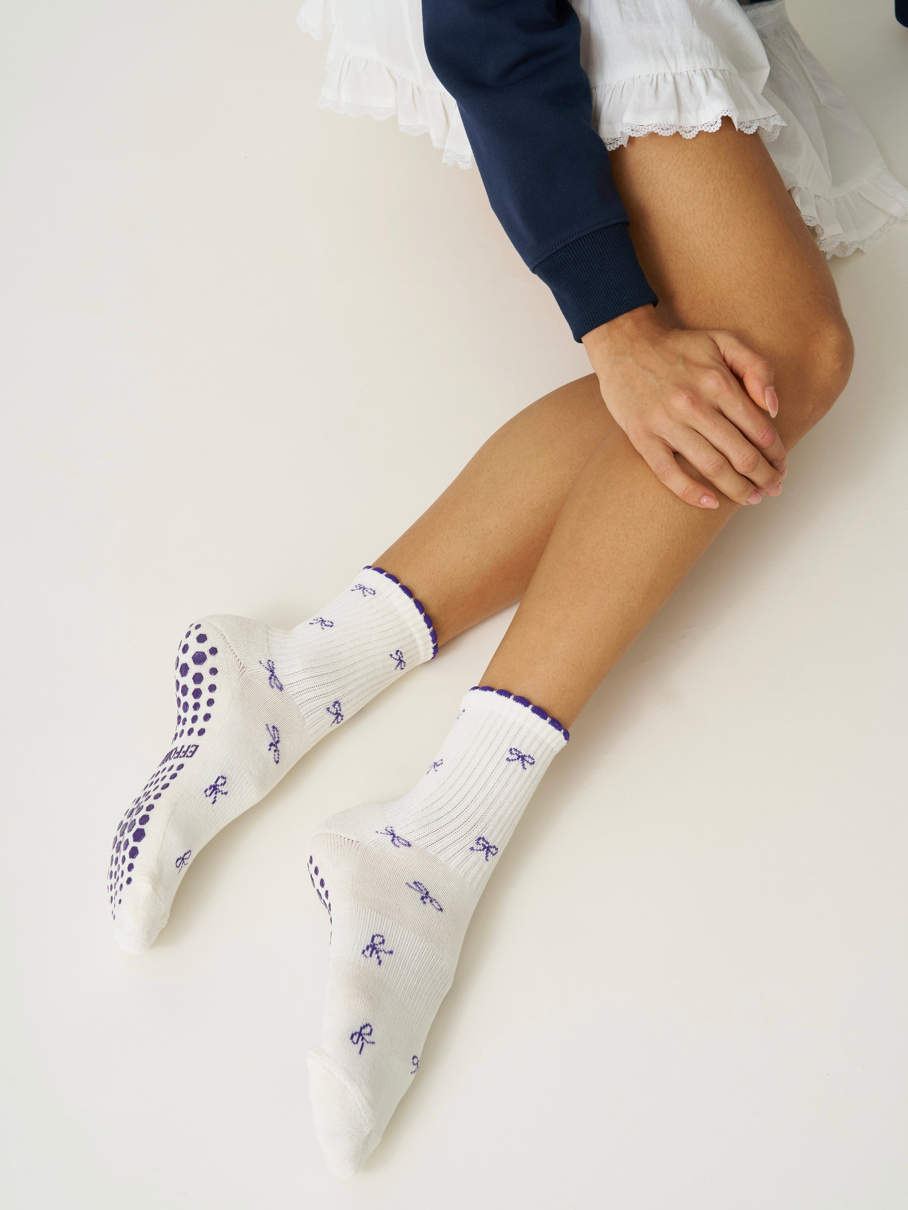 🎀 Mini Bow Petal Grip Sock [Indigo]