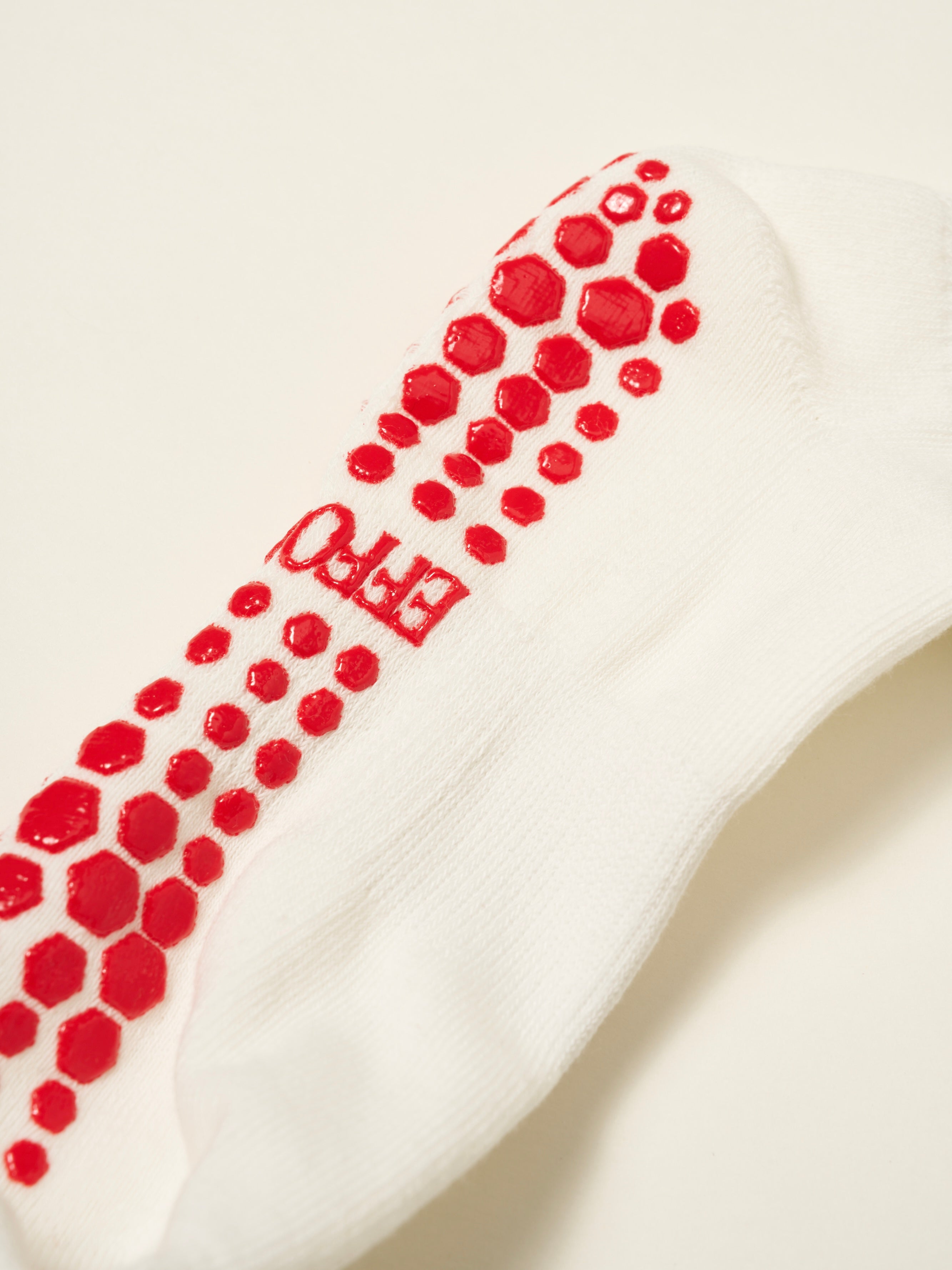❤️ Embroidery Heart Duo Ruffle Grip Sock