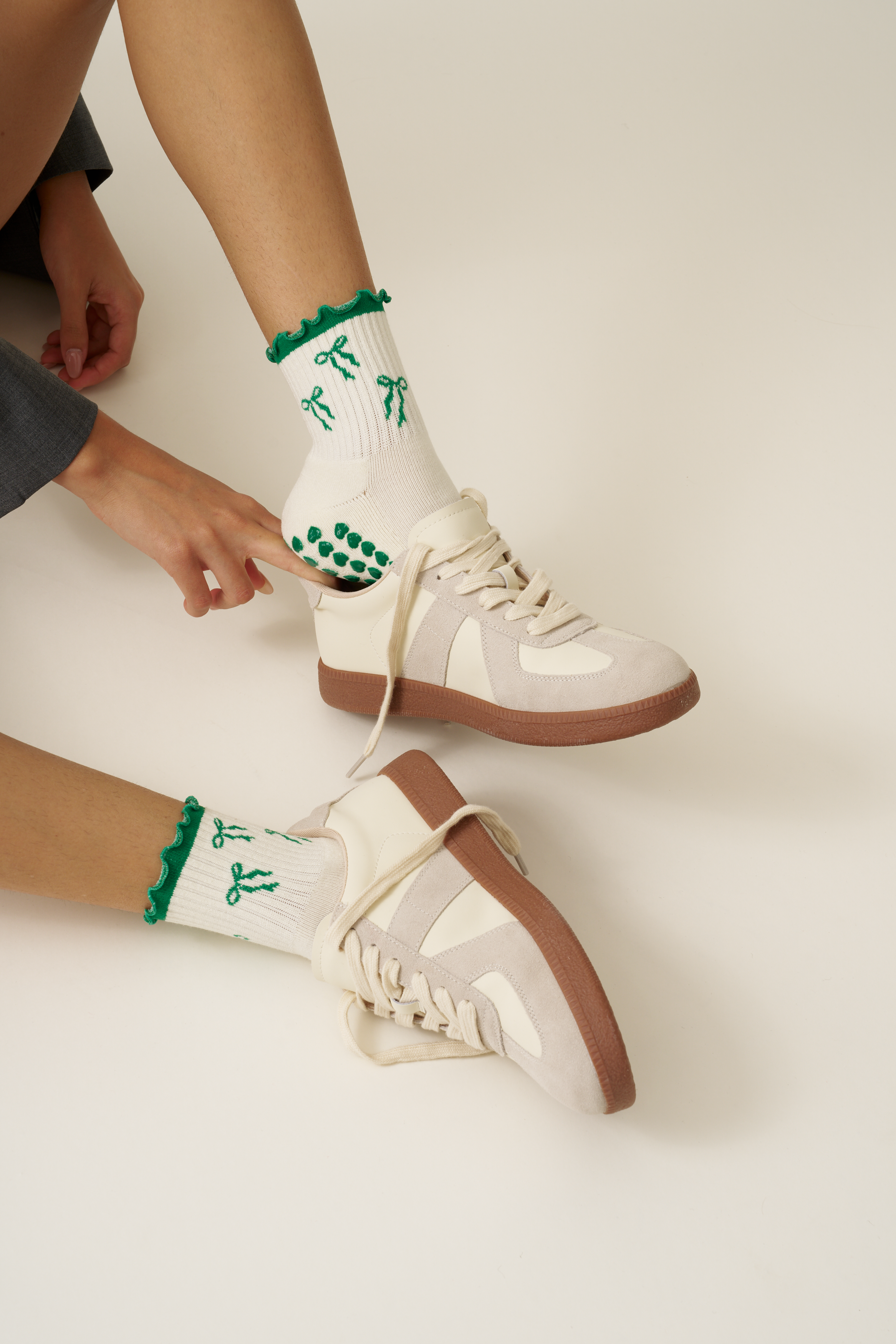 🎀 Bow Ruffle Grip Sock [Green]