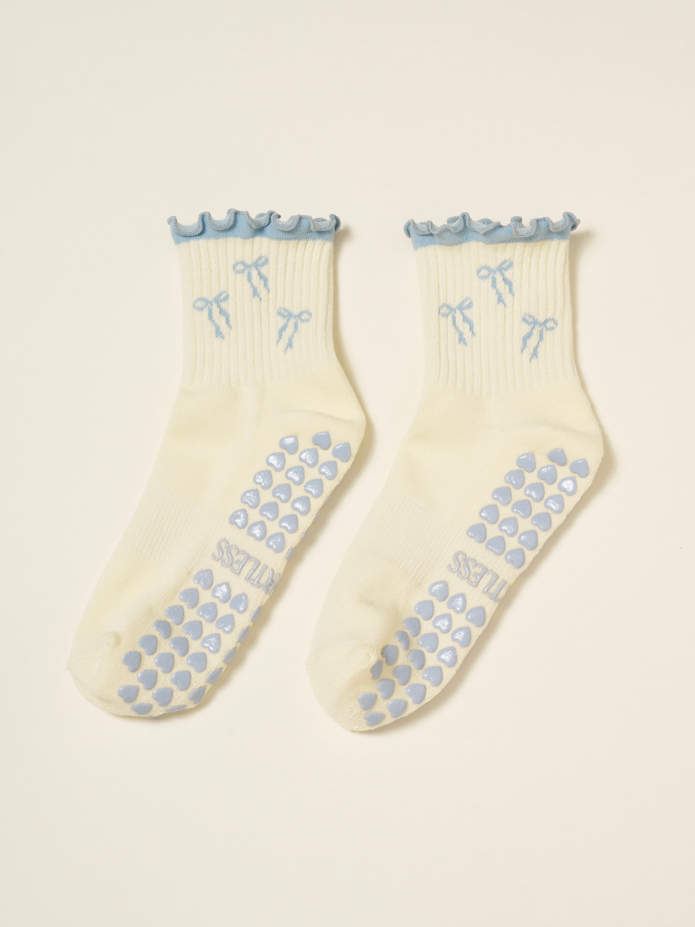 🎀 Bow Ruffle Grip Sock [Dusty Blue]