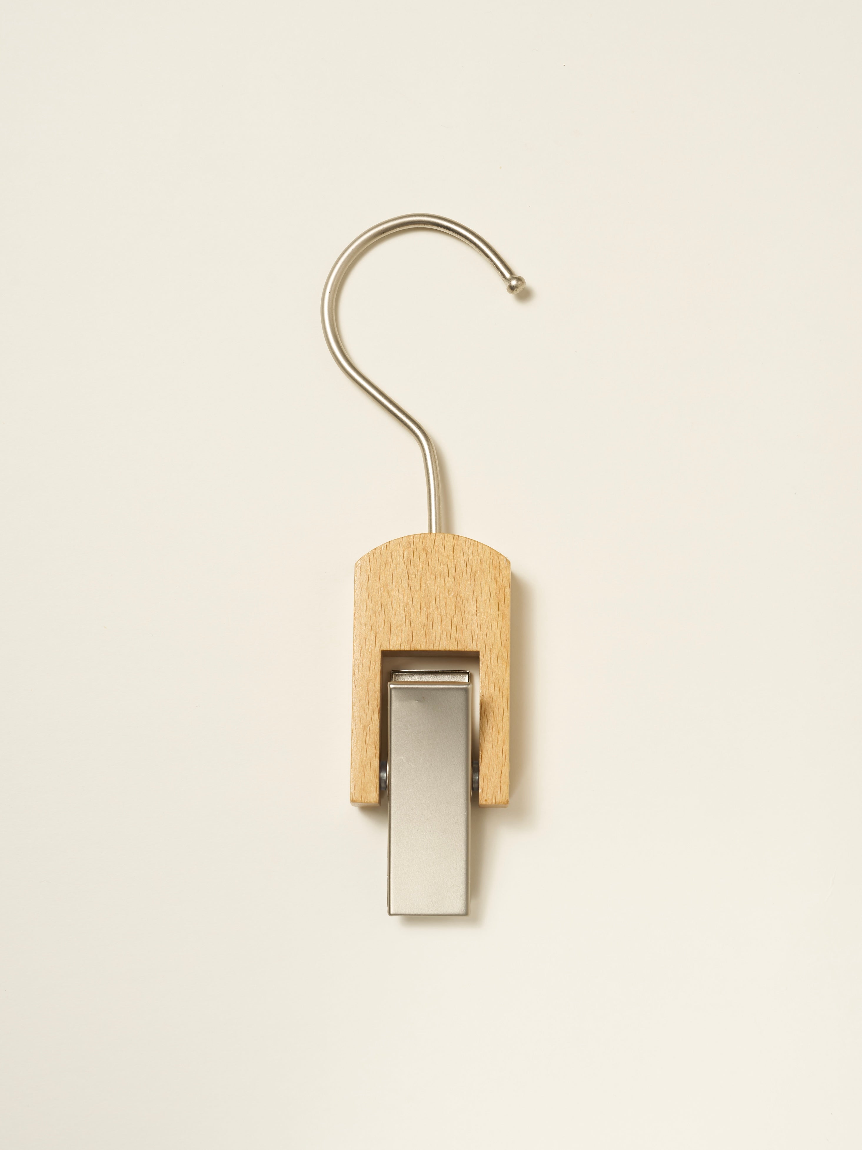 🧦 Effortless Club Wooden Sock Hanger