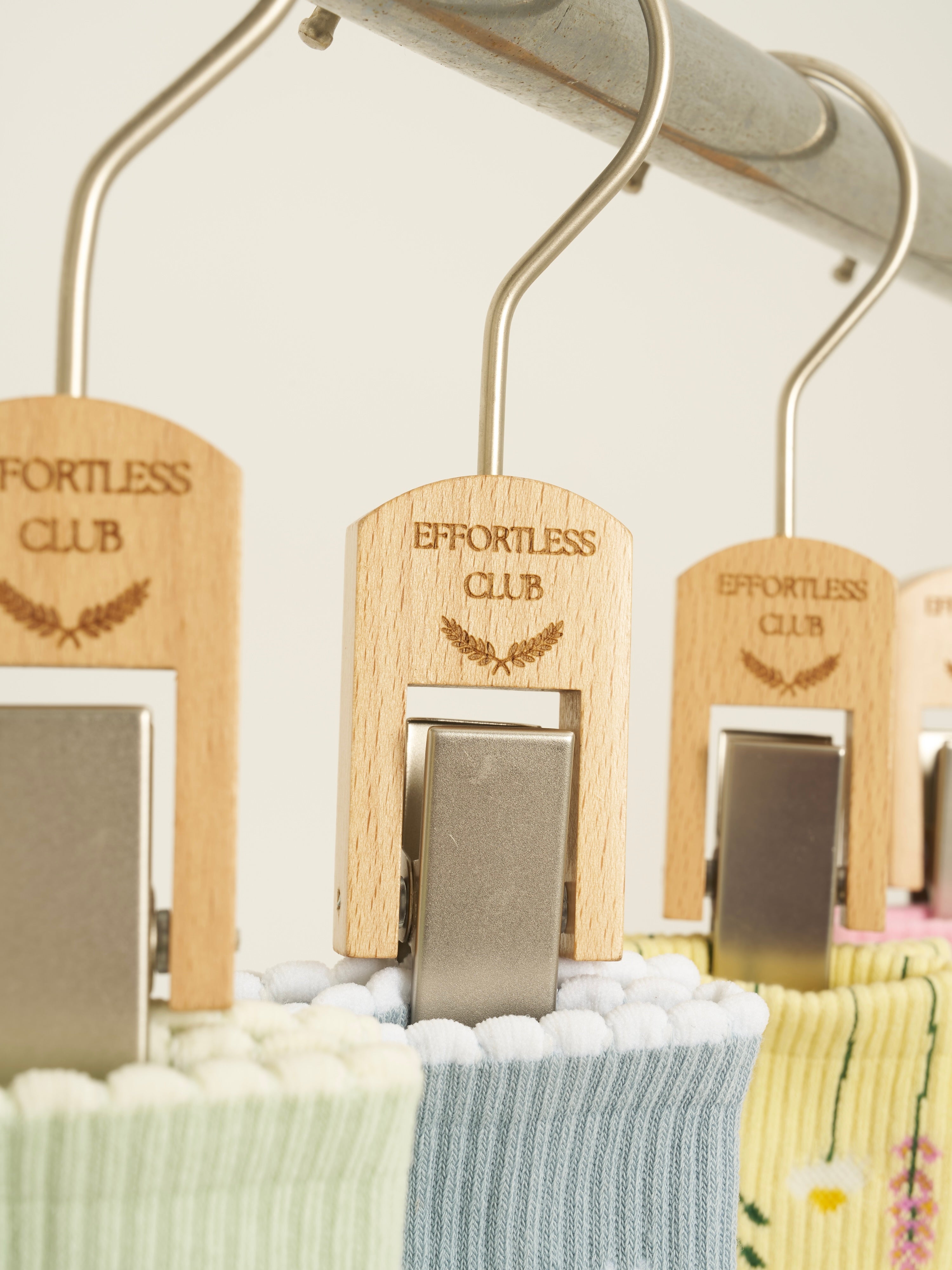 🧦 Effortless Club Wooden Sock Hanger
