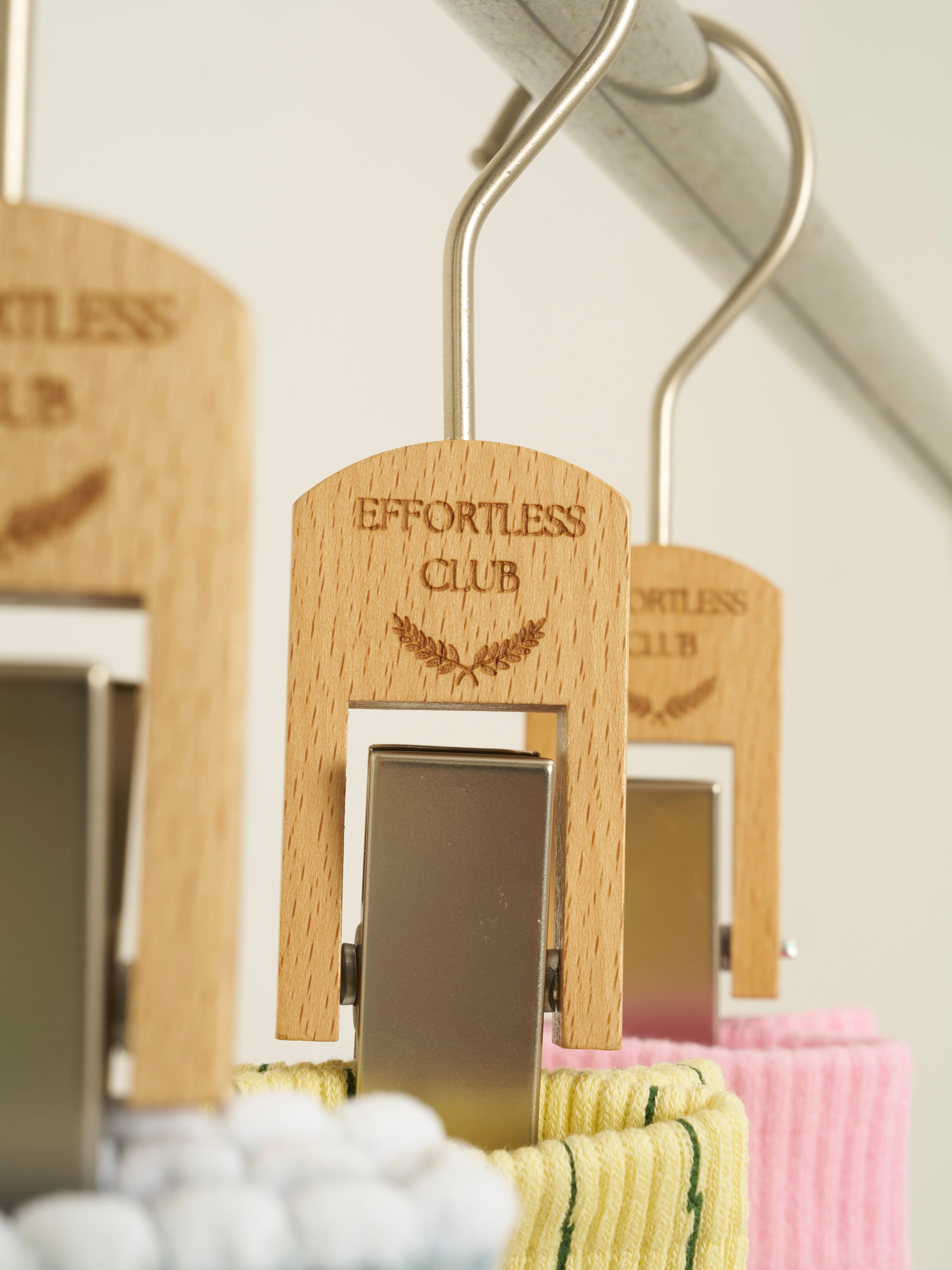 🧦 Effortless Club Wooden Sock Hanger